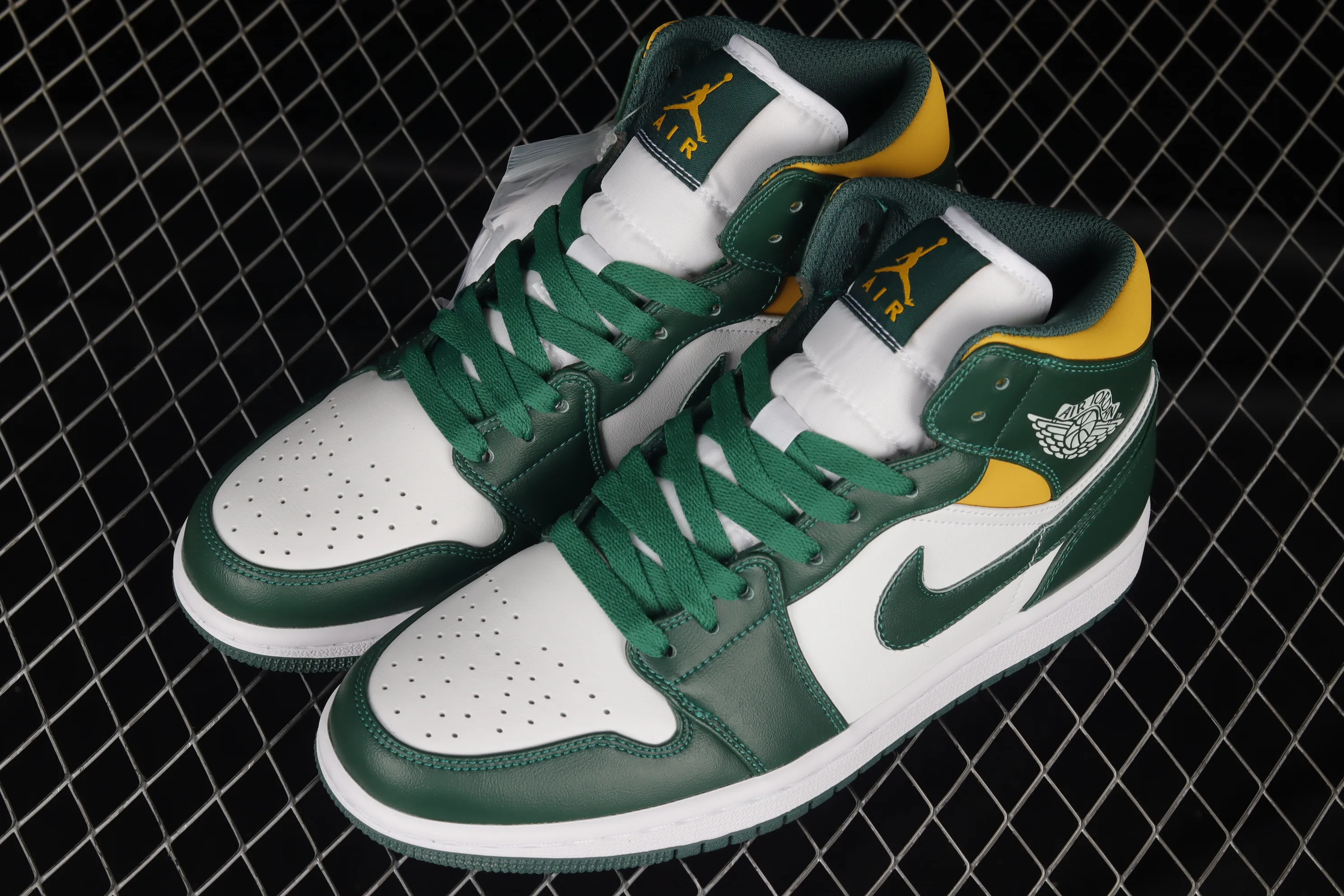 All categories Air Jordan Jordan series basketball shoes Air Jordan 1 Mid Air Jordan 1 Mid "Green Yellow" AJ1 Joe 1 white green yellow Seattle Supersonics 554724-371